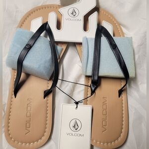 NWT - New VOLCOM flip flops black